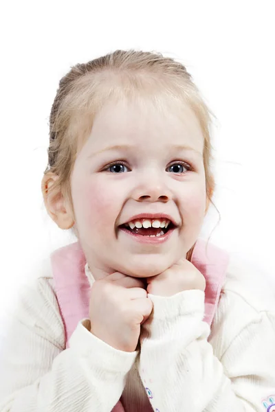 Bedårande liten flicka leende — Stockfoto
