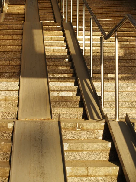 Escalier en béton large — Photo