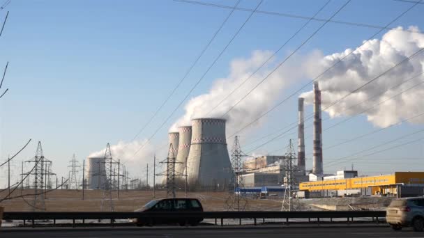 Warmtekrachtcentrale Stad Witte Rook Uit Leidingen Vervuilt Het Milieu Lucht — Stockvideo