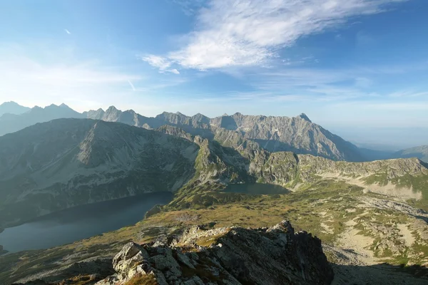 Los picos más altos de las montañas Cárpatos — Foto de Stock