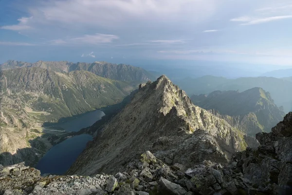 O pico mais alto nas montanhas dos Cárpatos Poloneses — Fotografia de Stock