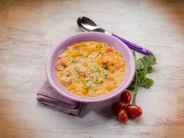 balkabağı çorbası arpa ile