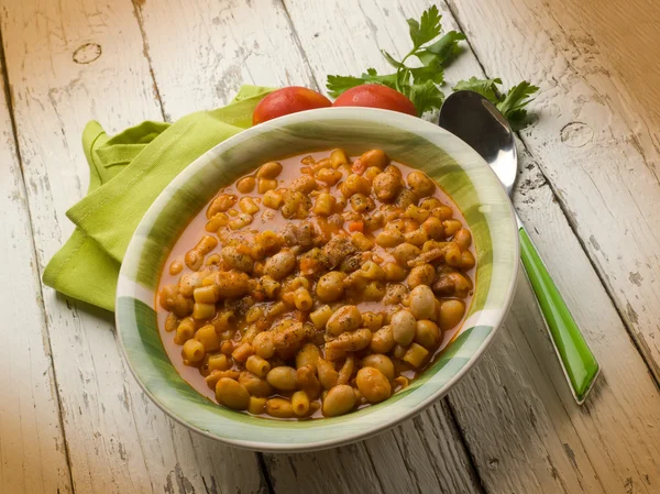 Pasta con fagioli, ricetta tradizionale italiana — Foto Stock