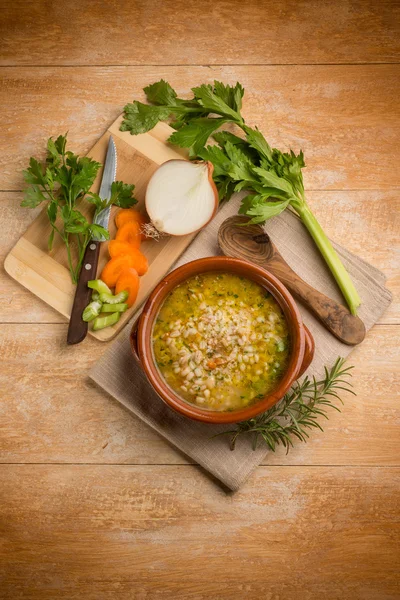 Κριθάρι σούπα με λαχανικά — Φωτογραφία Αρχείου