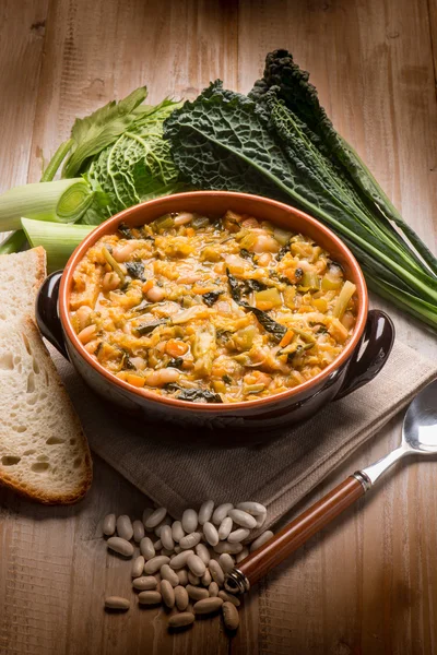 Ribollita soupe traditionnelle de la toscane — Photo