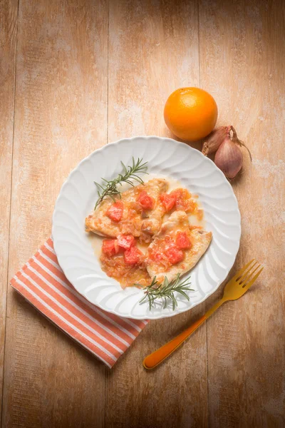 Escalope with shallot and grapefruit — Stock Photo, Image