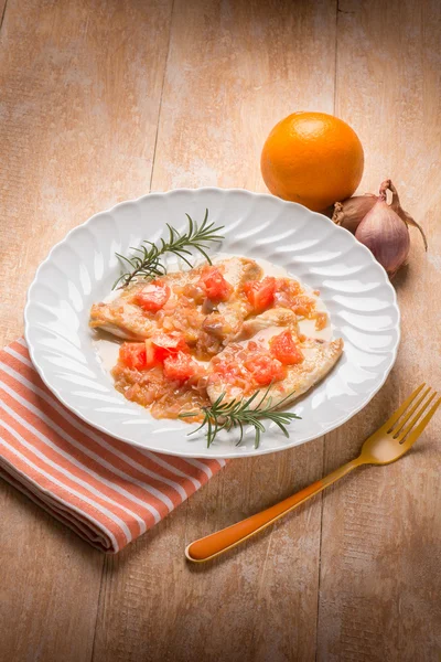 Escalope with shallot and grapefruit — Stock Photo, Image