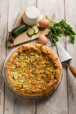 Somon kabağı ve ricotta peynirli turta.