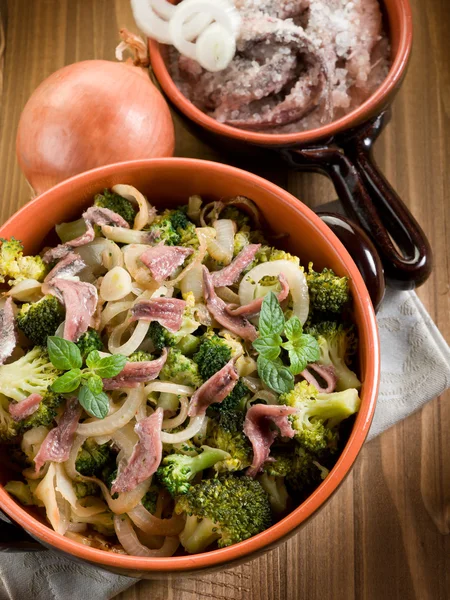 Broccoli anchovy and onion, healthy food — Stock Photo, Image