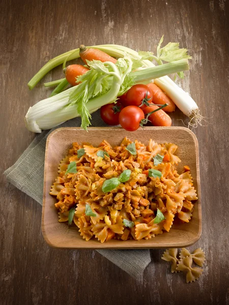 Nudeln mit Seitan-Ragout — Stockfoto