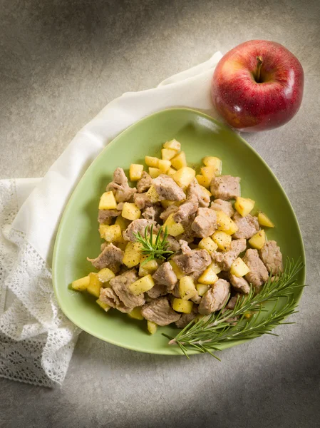 Veal stew with apple and rosemary — Stock Photo, Image