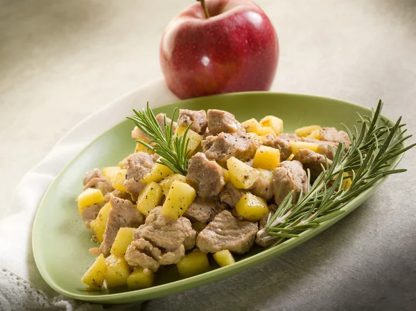 Veal stew with apple and rosemary — Stock Photo, Image