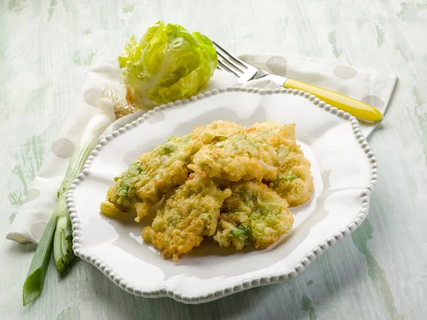 Croquette with leek and lettuce, vegetarian food — Stock Photo, Image