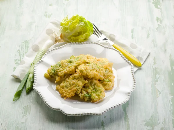 Croquette with leek and lettuce, vegetarian food — Stock Photo, Image