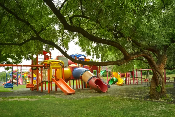 Parque infantil —  Fotos de Stock