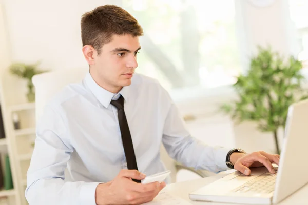 Young Businessman In the office — Stock Photo, Image