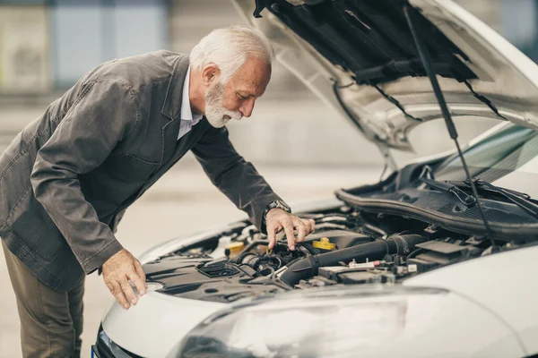 Shot Senior Man Looking Hood His Car While Roadtrip — Stock Photo, Image