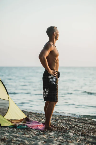 Handsome Man Enjoying Watching Sun Beach — Stock Photo, Image