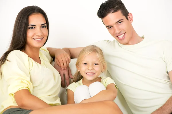 Familia feliz en casa —  Fotos de Stock