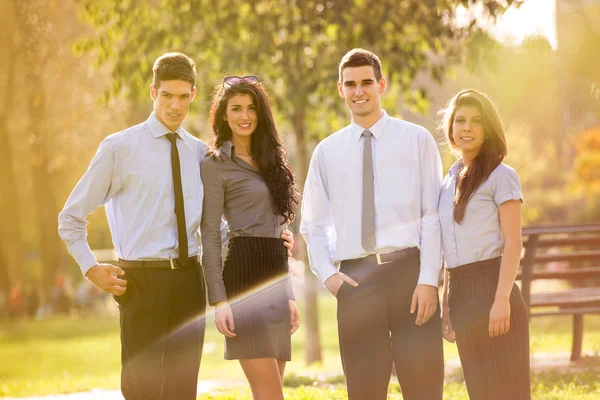 Business Team In The Park — Stock Photo, Image
