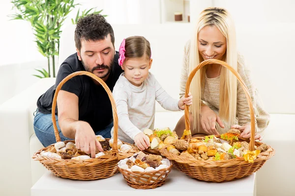 Семейное питание — стоковое фото