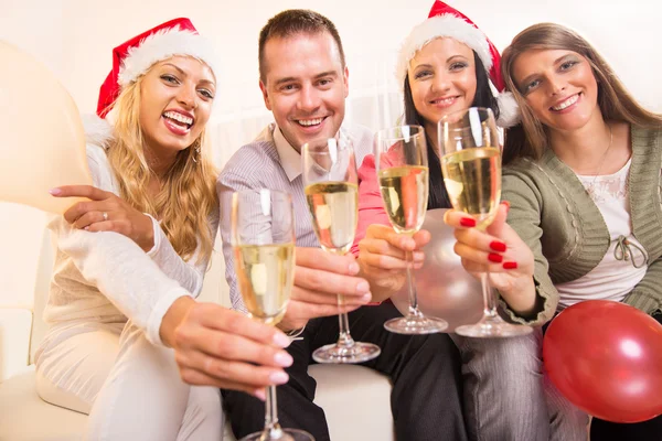 Celebrando Navidad o Año Nuevo — Foto de Stock