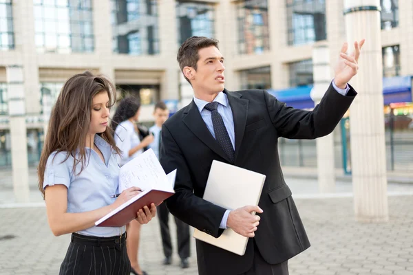 Joven Empresario con su Secretario —  Fotos de Stock