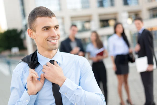 Joven hombre de negocios feliz — Foto de Stock