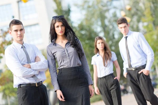 Persone d'affari all'aperto — Foto Stock