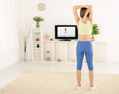 Germe egzersizleri ile birlikte Tv