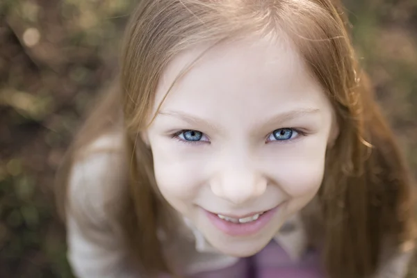 Little Girl With Blue Eyes — Stock Photo, Image