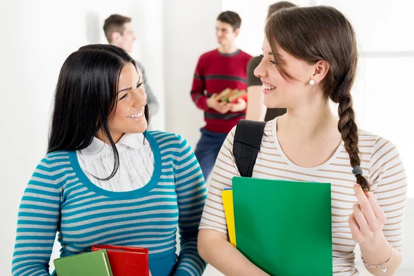 Chicas estudiantes — Foto de Stock