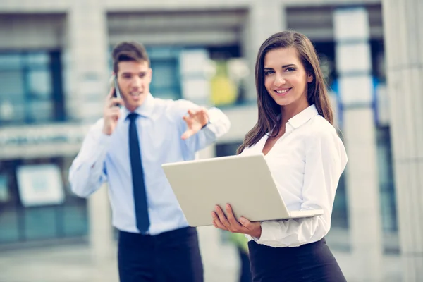 Joven mujer de negocios — Foto de Stock