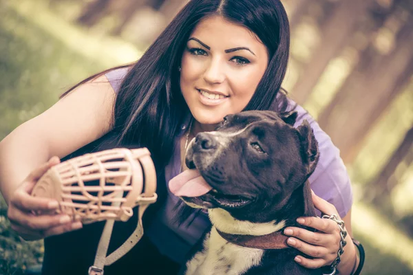 Menina e cão — Fotografia de Stock