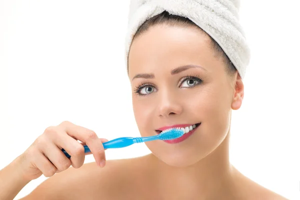 Dívka čištění zubů — Stock fotografie