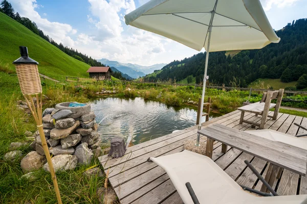 Picturesque Relaxing Point To Relax In The Alps — Stock Photo, Image