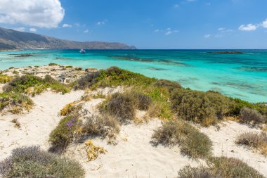 pembe kum plaj elafonissi