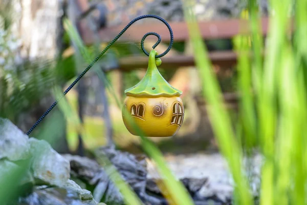 Linterna en el jardín — Foto de Stock