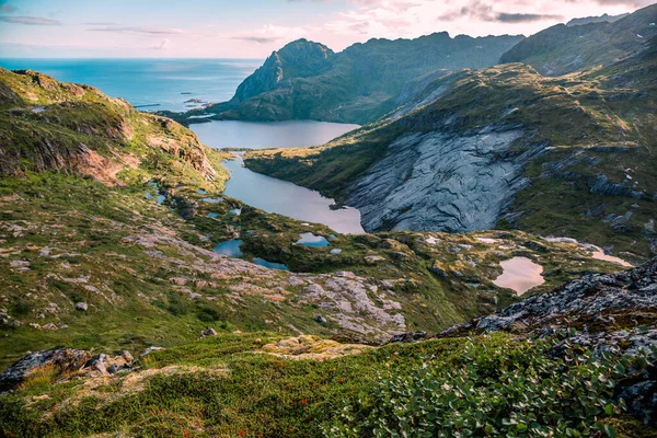 Vacker Utsikt Över Berg Och Hav Stigen Till Munkeby Hydda — Stockfoto