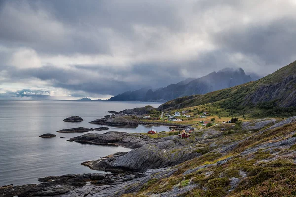 Malerischer Blick Auf Austre Nesland Dorf Berge Und Meer Lofoten — Stockfoto