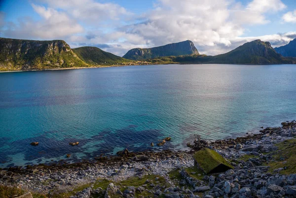 Pohled Pláž Dům Oceán Hory Pěší Stezce Vesnice Unstad Lofoten — Stock fotografie