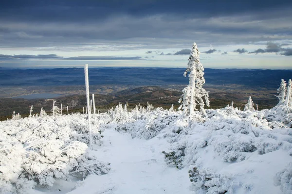 Reuzengebergte Karkonosze Gebergte Beroemde Bergranger Polen Tsjechië Winterlandschap Rood Proces — Stockfoto