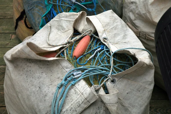 Red y fabricantes de equipos de pesca — Foto de Stock