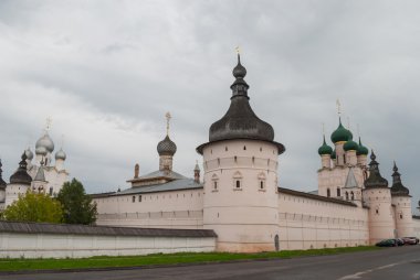 Rostov Kremlin kuleleri
