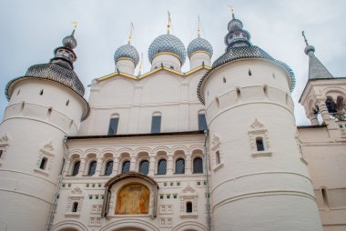 Rostov Kremlin kuleleri