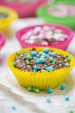 Renkli vertigo muffins farklı renkler