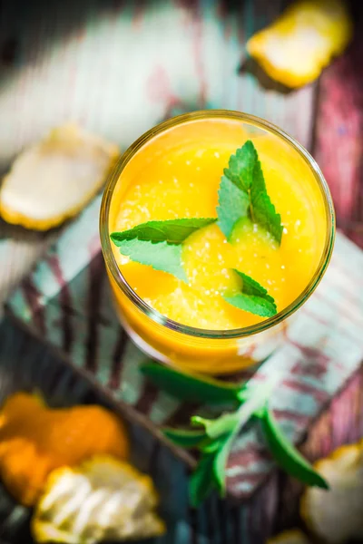 Lato napój pomarańczowy mousse stevia — Zdjęcie stockowe