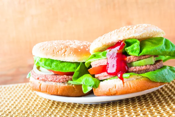 Tasty hamburgers fresh lettuce ketchup — Stock Photo, Image