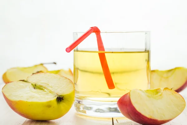 Healthy nutrition juice fresh apples — Stock Photo, Image