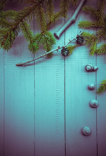 Christmas inställningen sammansättning gåvor skog — Stockfoto